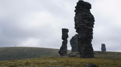 Столбы выветривания на плато Маньпупунёр